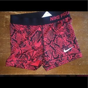 NEW W/O TAGS Nike pro spandex shorts